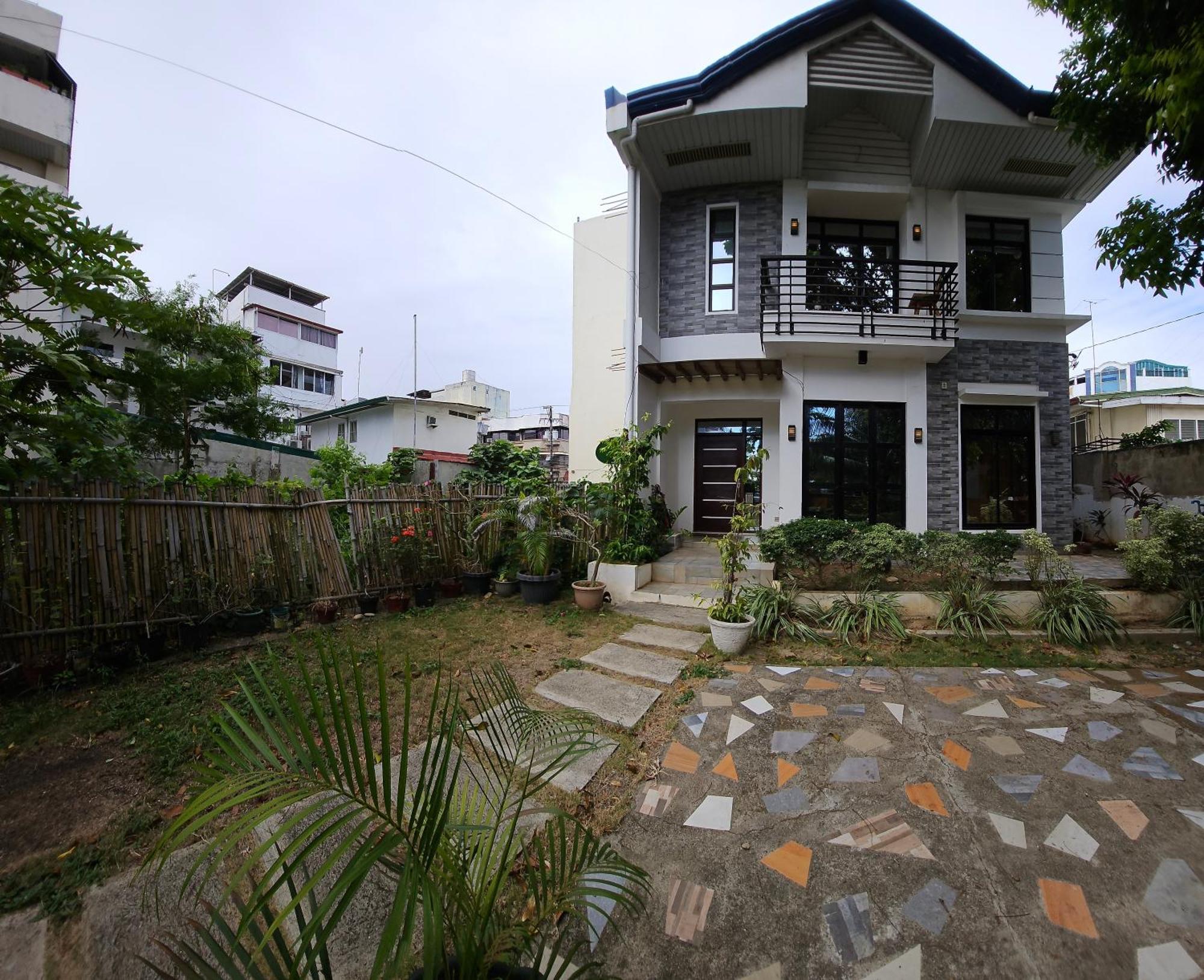 Andrew N Sophia'S Guest House Puerto Princesa Eksteriør billede